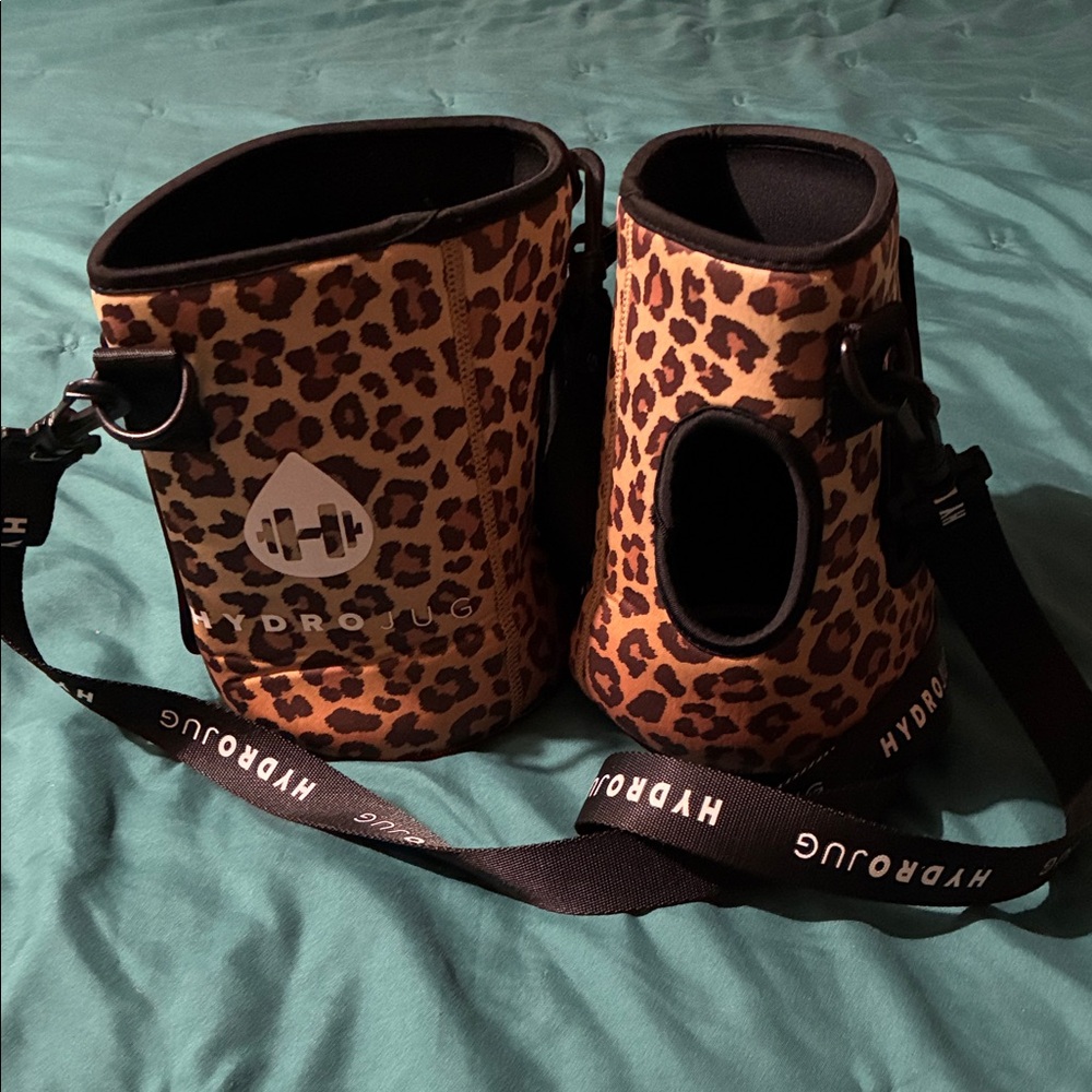 HydroJug Cheetah Print Bag with Black Accents
